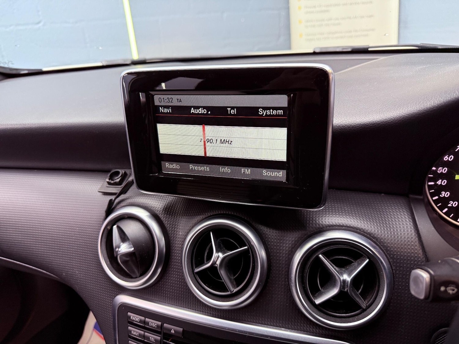 Used Mercedes-Benz A-Class 2015 for sale - 76926029: Photo 12