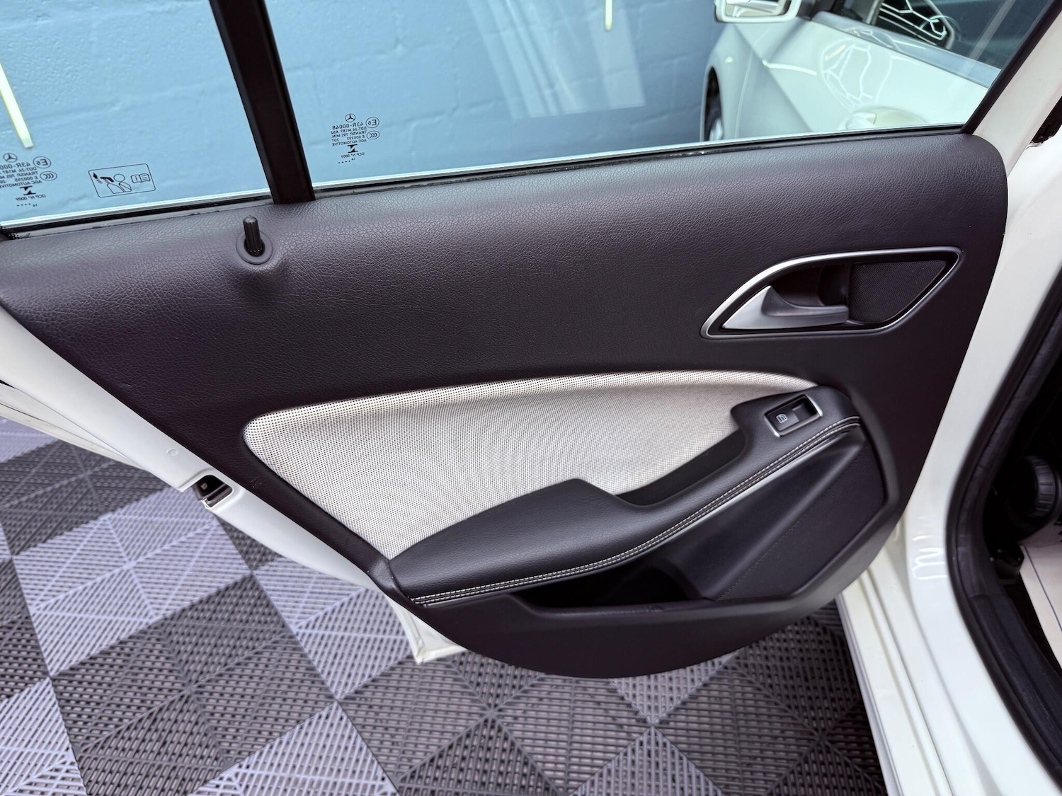 Used Mercedes-Benz A-Class 2015 for sale - 76926029: Photo 26