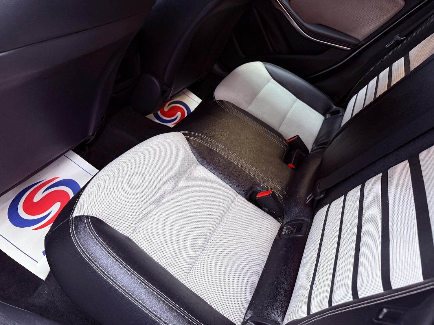 Used Mercedes-Benz A-Class 2015 for sale - 76926029: Photo 27