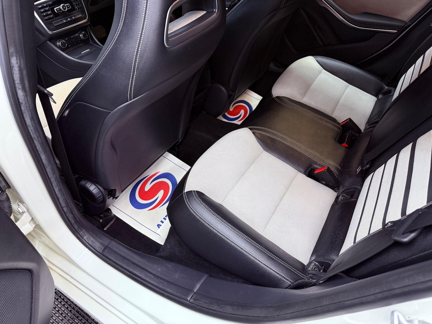 Used Mercedes-Benz A-Class 2015 for sale - 76926029: Photo 29