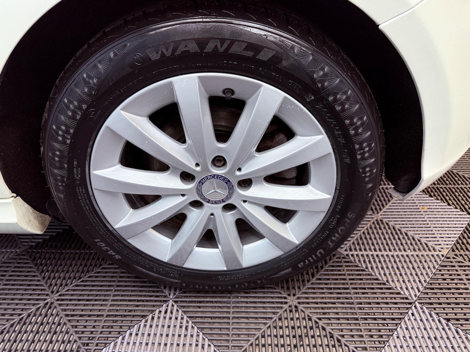 Used Mercedes-Benz A-Class 2015 for sale - 76926029: Photo 30