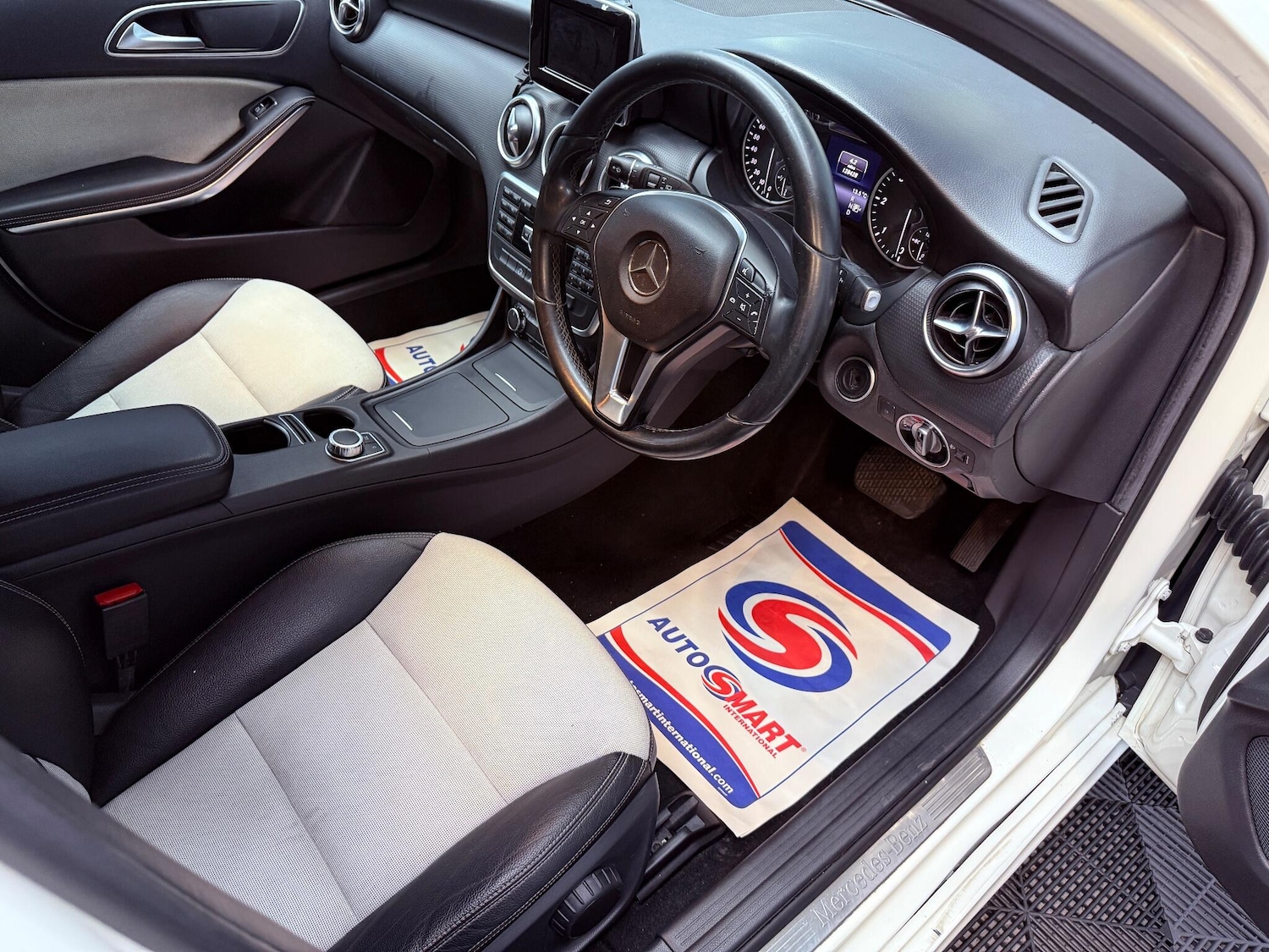 Used Mercedes-Benz A-Class 2015 for sale - 76926029: Photo 45