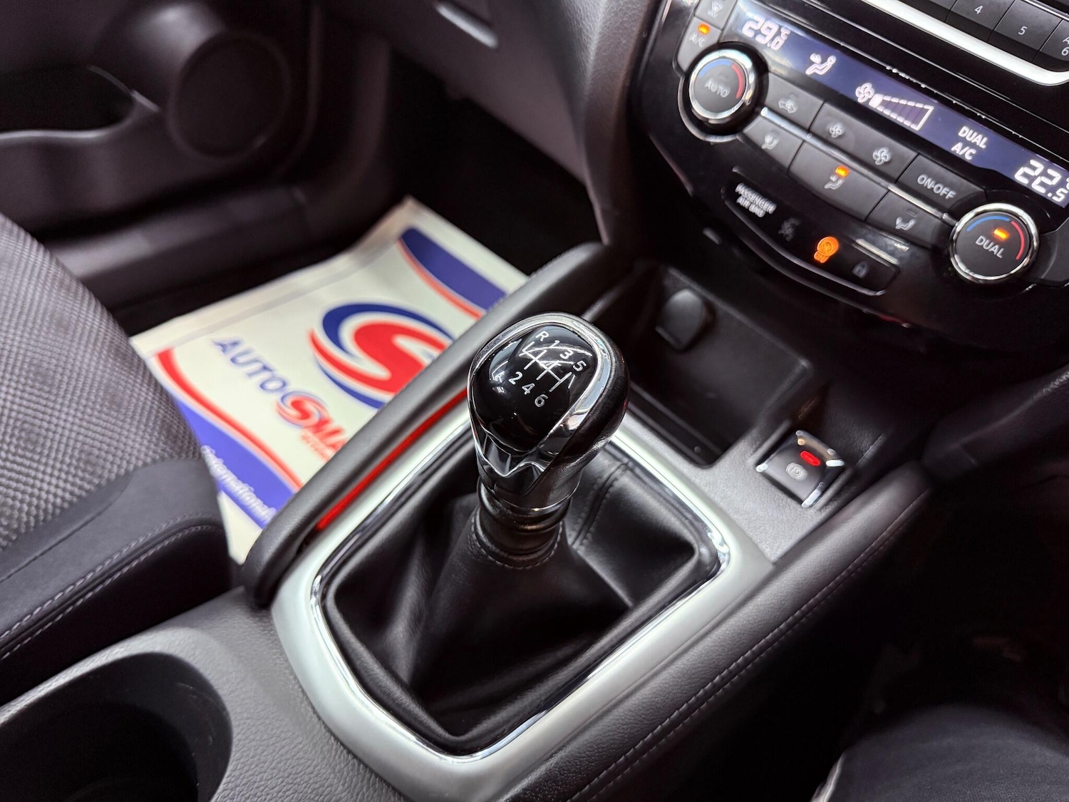 Used Nissan Qashqai 2015 for sale - 76336551: Photo 15