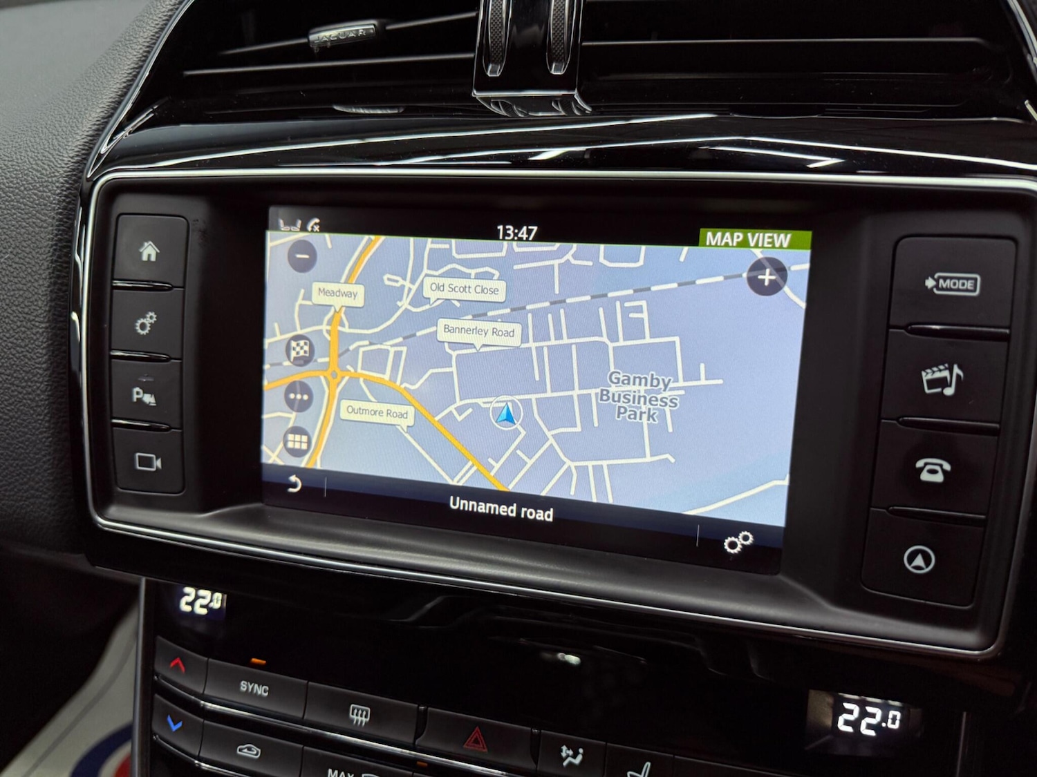 Used Jaguar XE 2016 for sale - 77793869: Photo 10