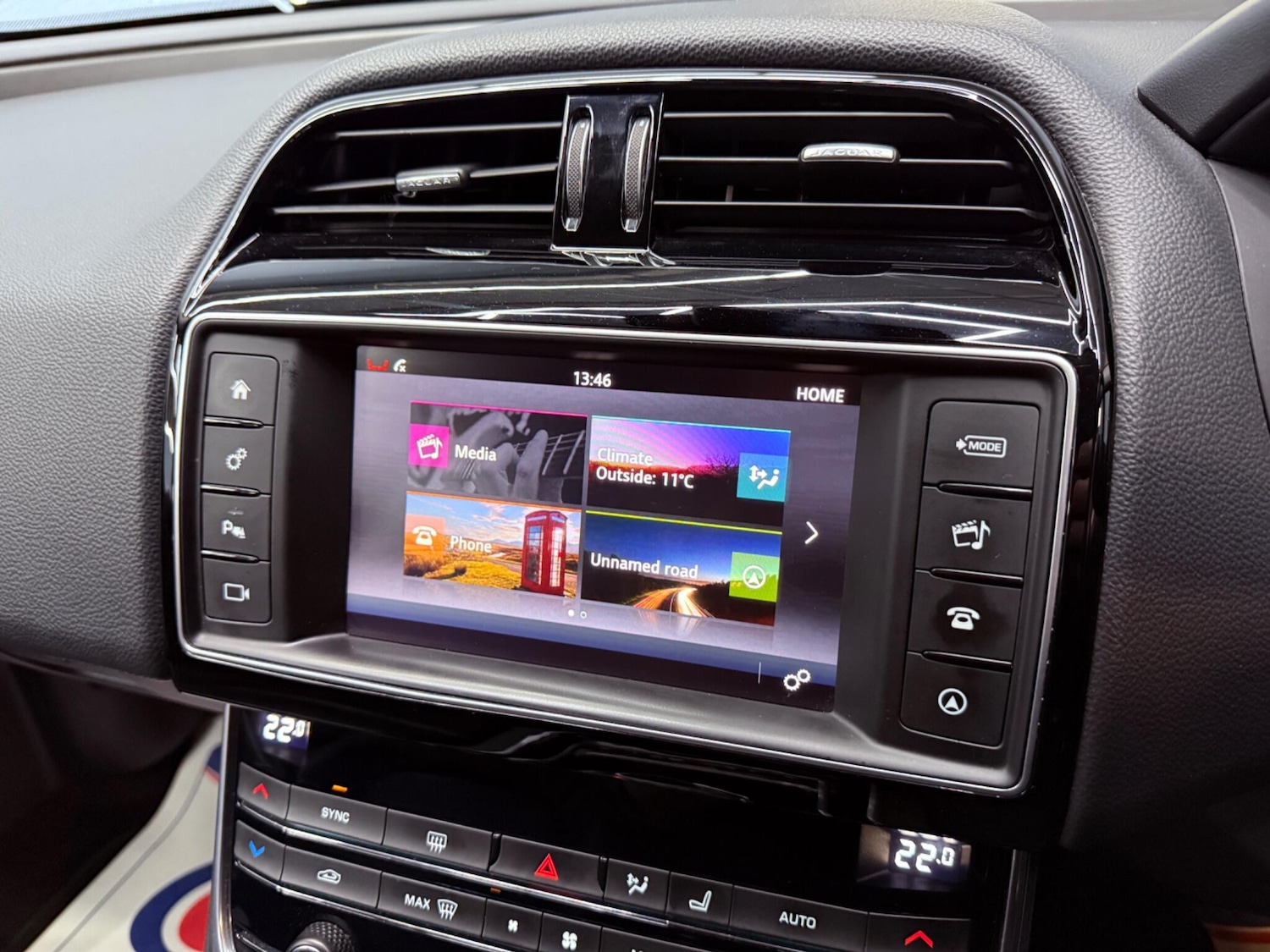 Used Jaguar XE 2016 for sale - 77793869: Photo 18