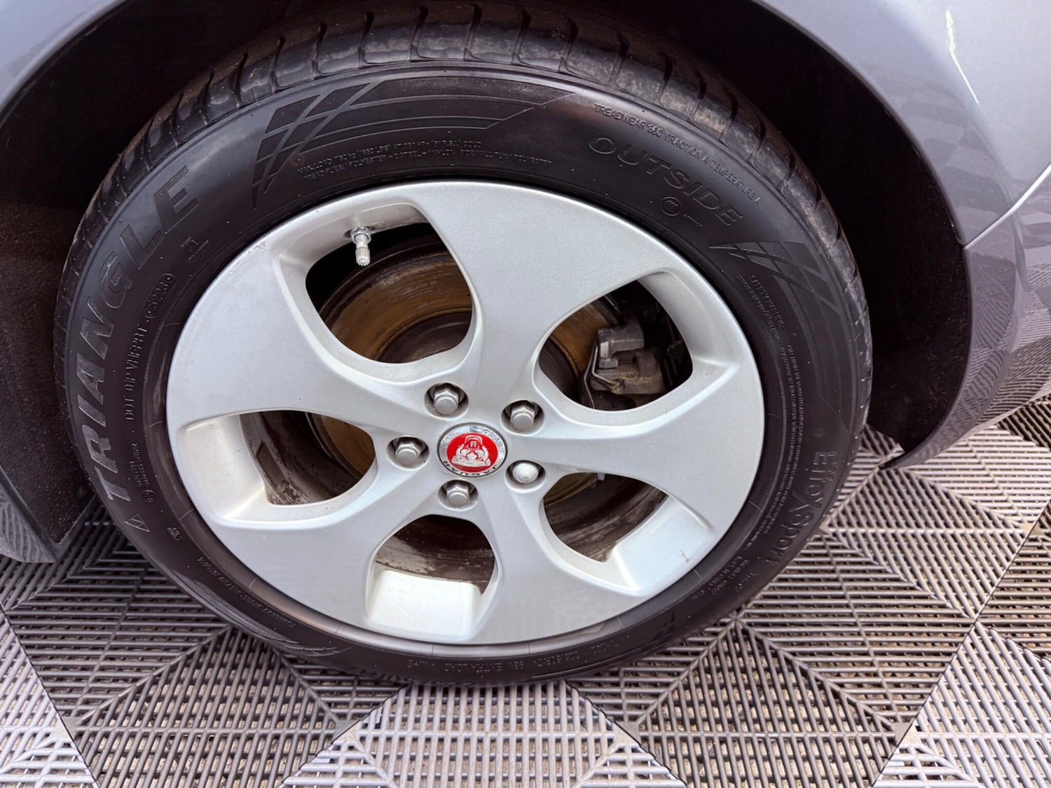 Used Jaguar XE 2016 for sale - 77793869: Photo 38