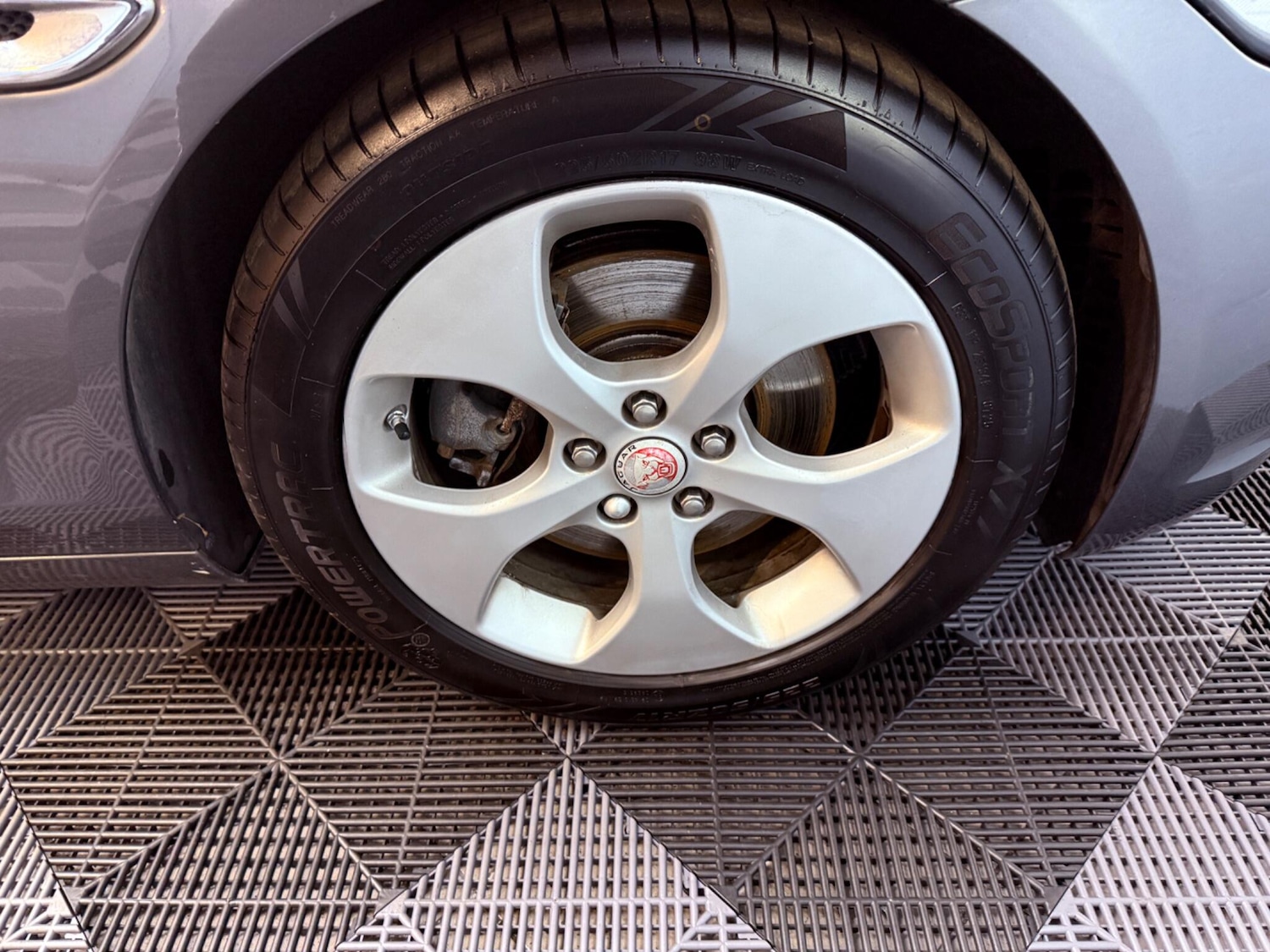 Used Jaguar XE 2016 for sale - 77793869: Photo 63