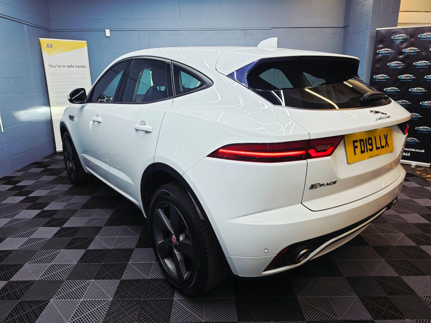 Used Jaguar E-Pace 2019 for sale - 78148362: Photo 5