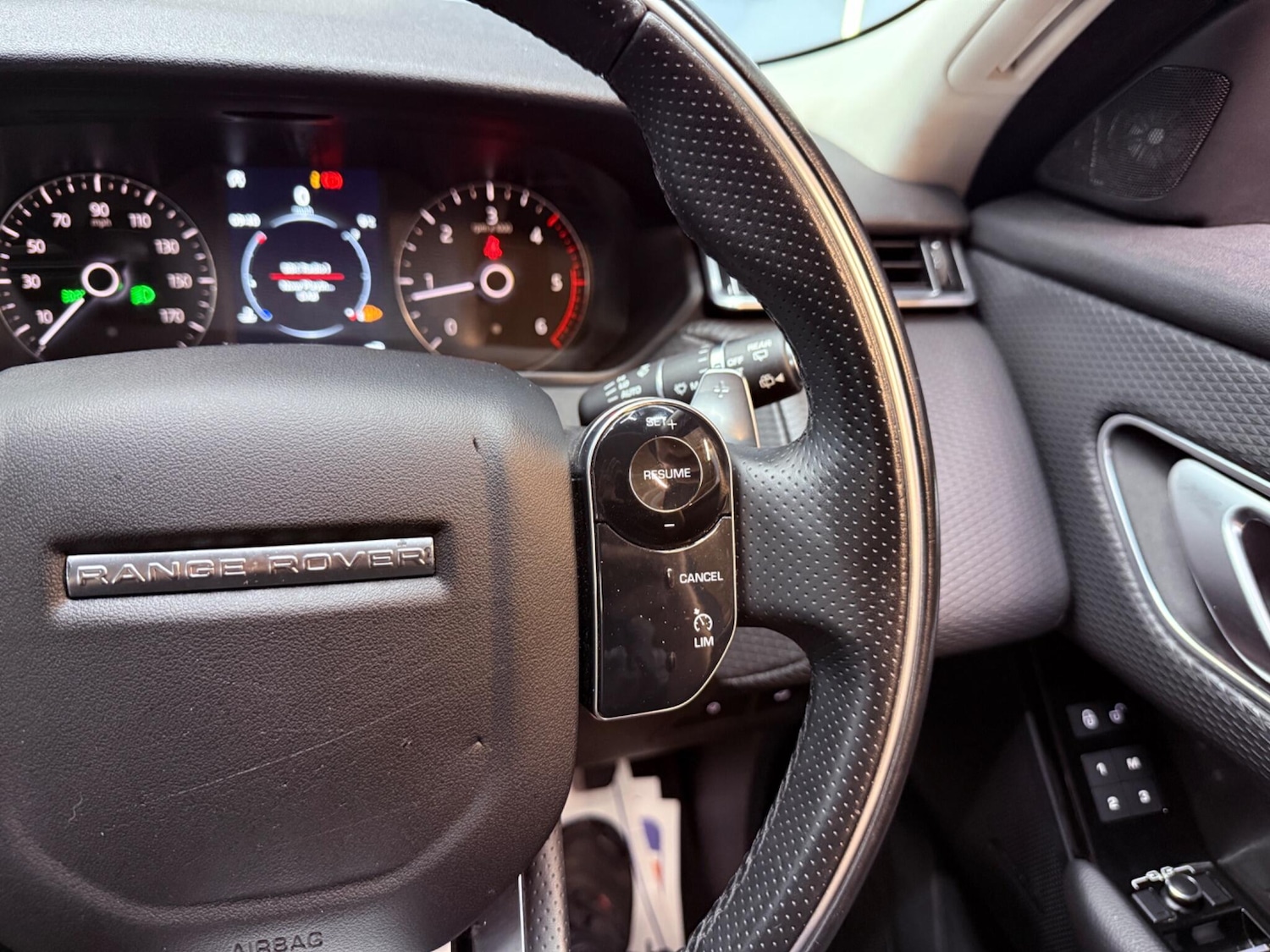 Used Land Rover Range Rover Velar 2019 for sale - 78185653: Photo 26