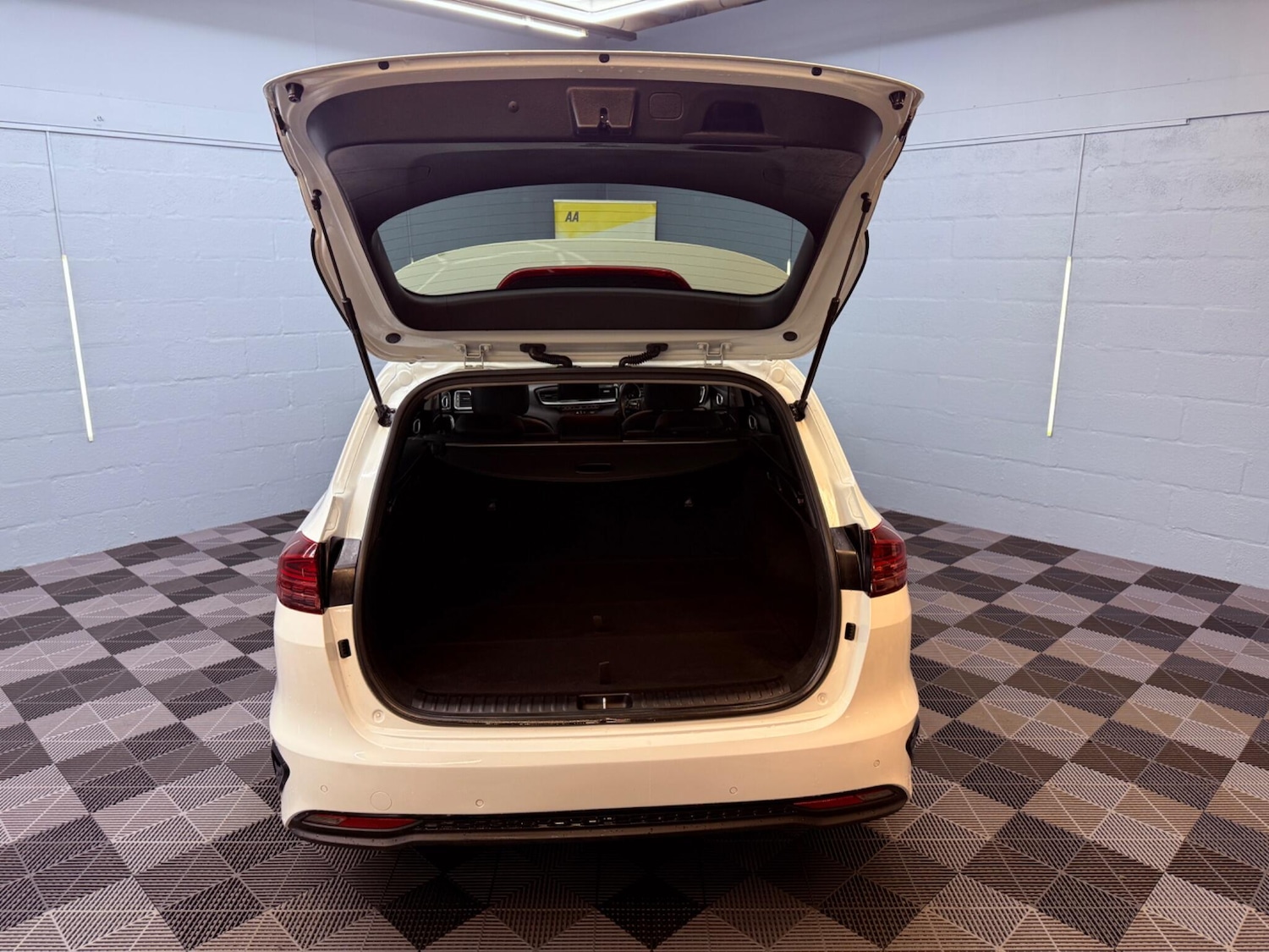 Used Kia Ceed 2019 for sale - 76388127: Photo 37