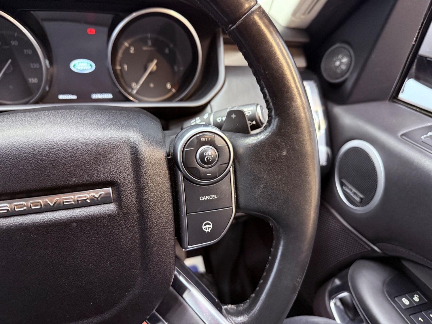 Used Land Rover Discovery 2017 for sale - 77386572: Photo 23