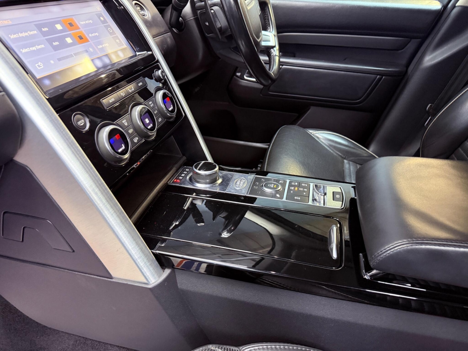 Used Land Rover Discovery 2017 for sale - 77386572: Photo 32