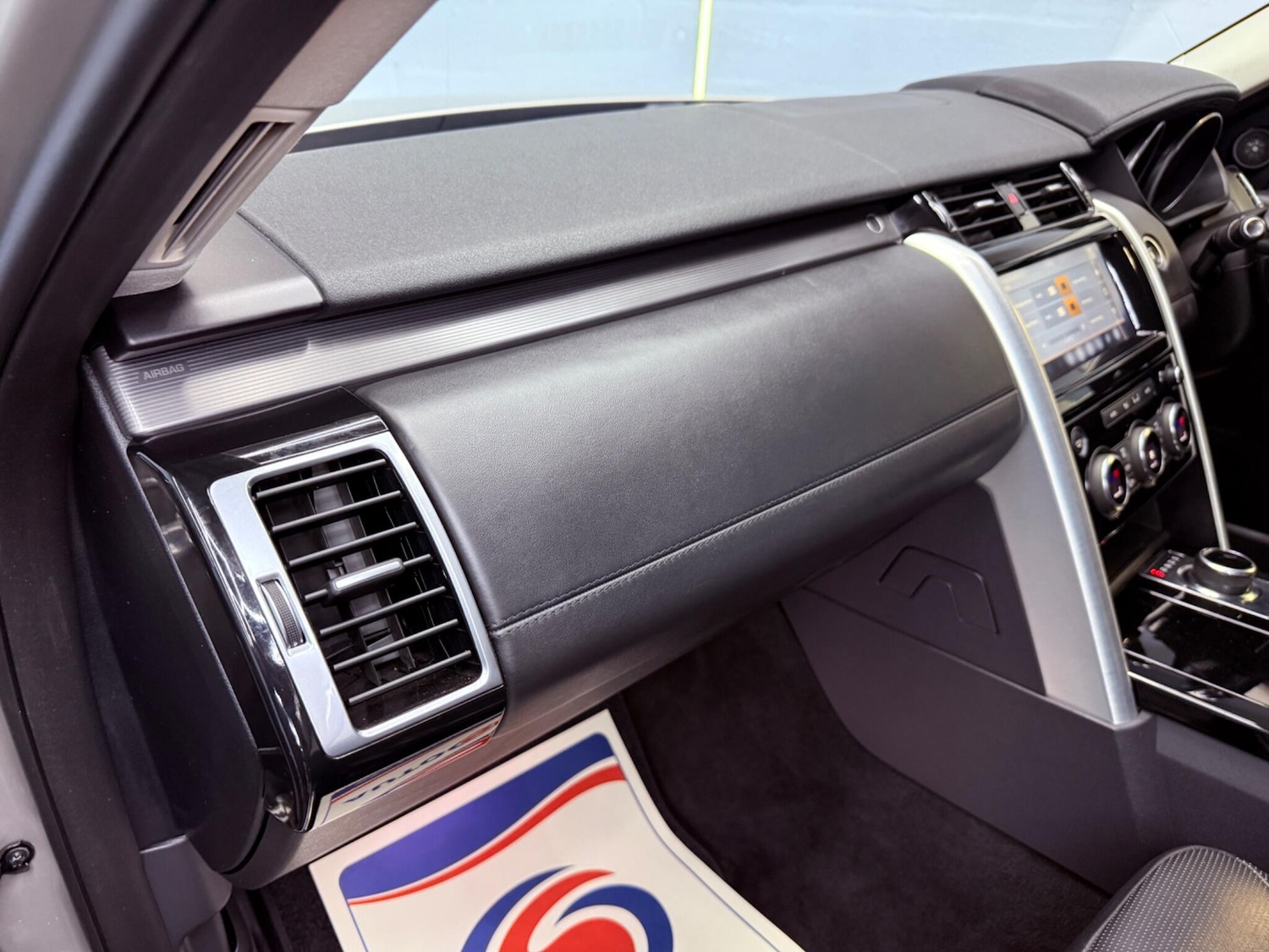 Used Land Rover Discovery 2017 for sale - 77386572: Photo 33