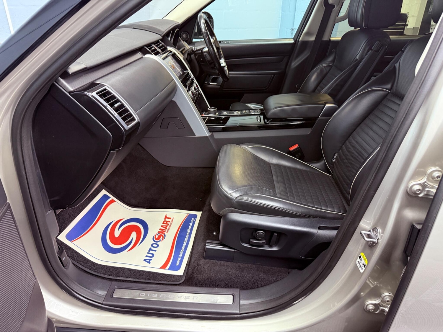 Used Land Rover Discovery 2017 for sale - 77386572: Photo 34