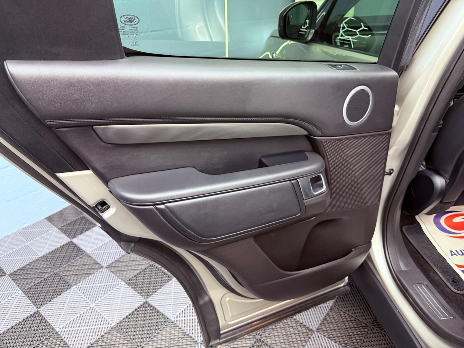 Used Land Rover Discovery 2017 for sale - 77386572: Photo 38