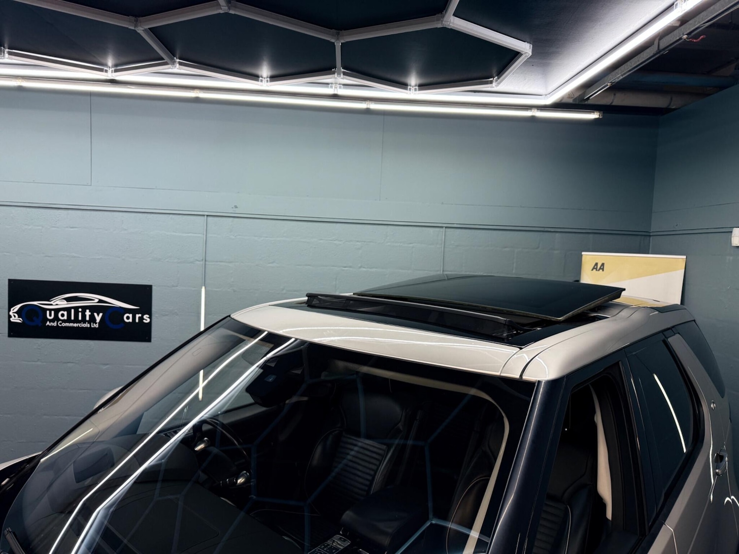 Used Land Rover Discovery 2017 for sale - 77386572: Photo 4