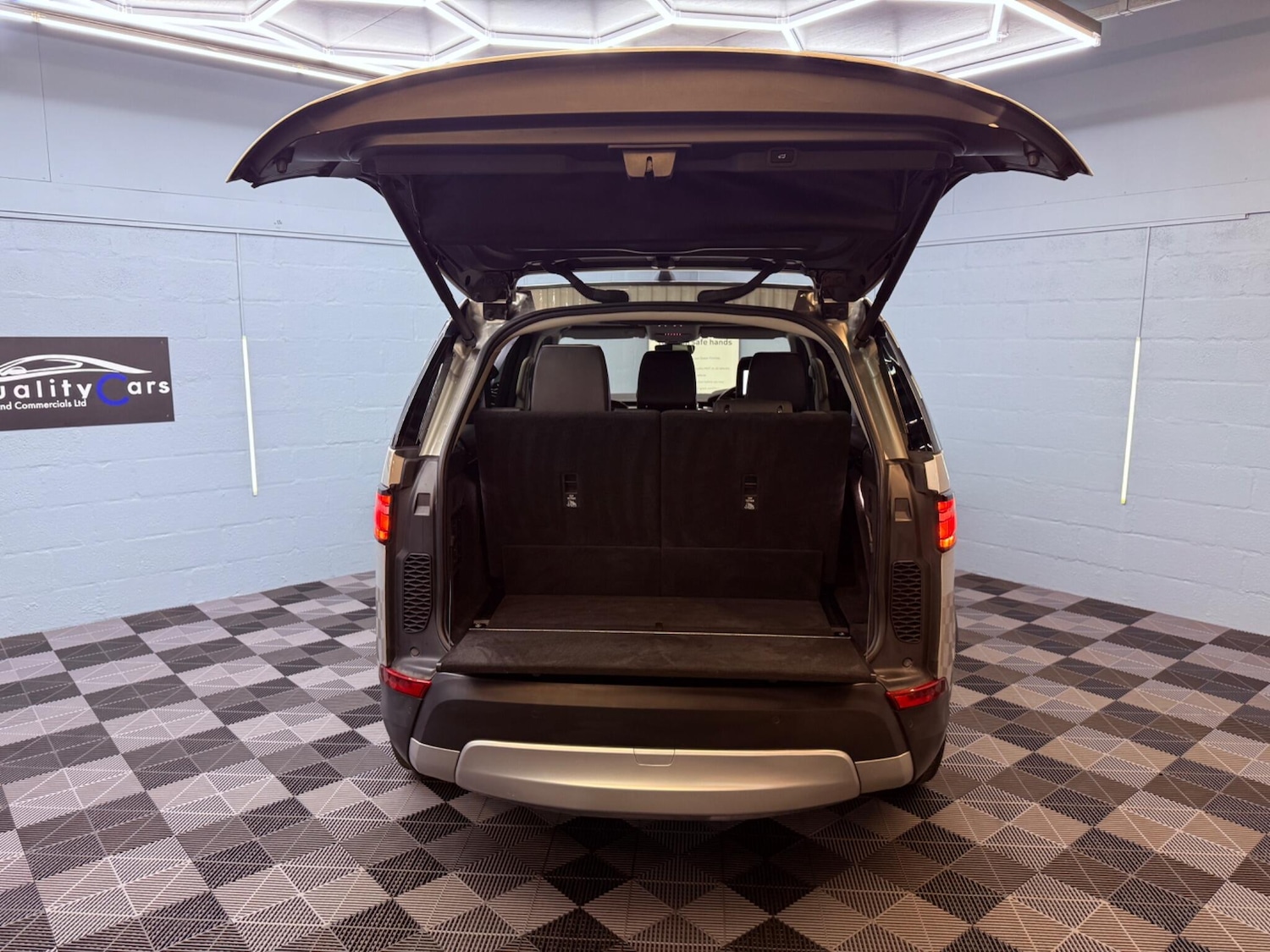 Used Land Rover Discovery 2017 for sale - 77386572: Photo 49