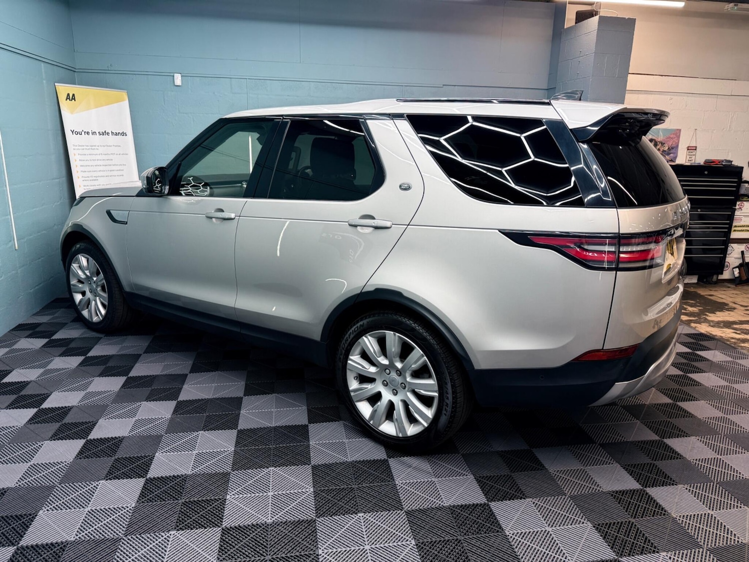 Used Land Rover Discovery 2017 for sale - 77386572: Photo 73