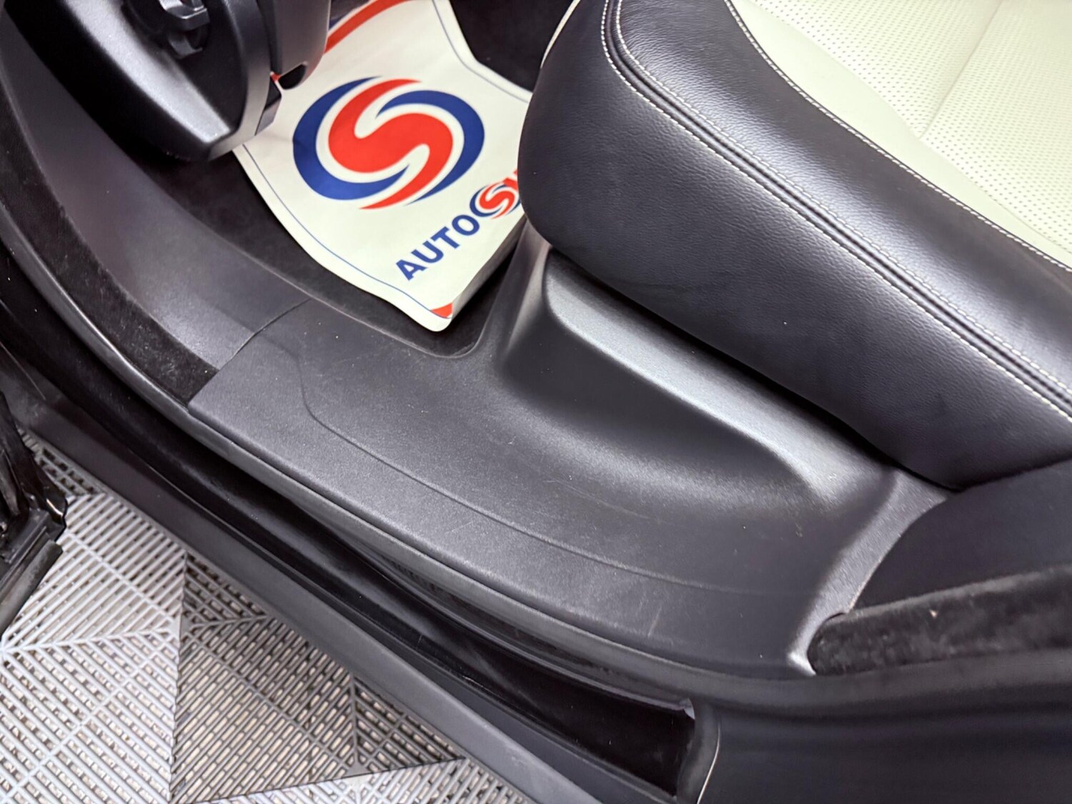 Used Jaguar F-Pace for sale - 77510813: Photo 33