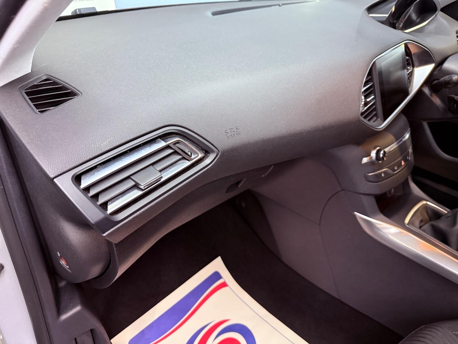 Used Peugeot 308 2015 for sale - 76572331: Photo 27