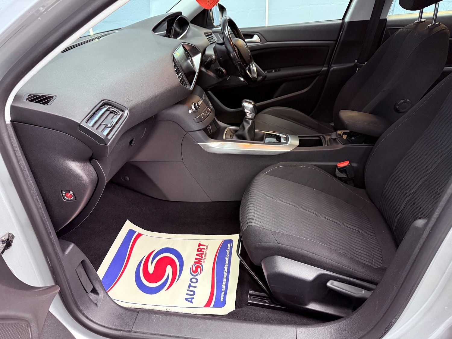 Used Peugeot 308 2015 for sale - 76572331: Photo 28