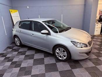 Used Peugeot 308 2015 for sale - 76572331: Photo