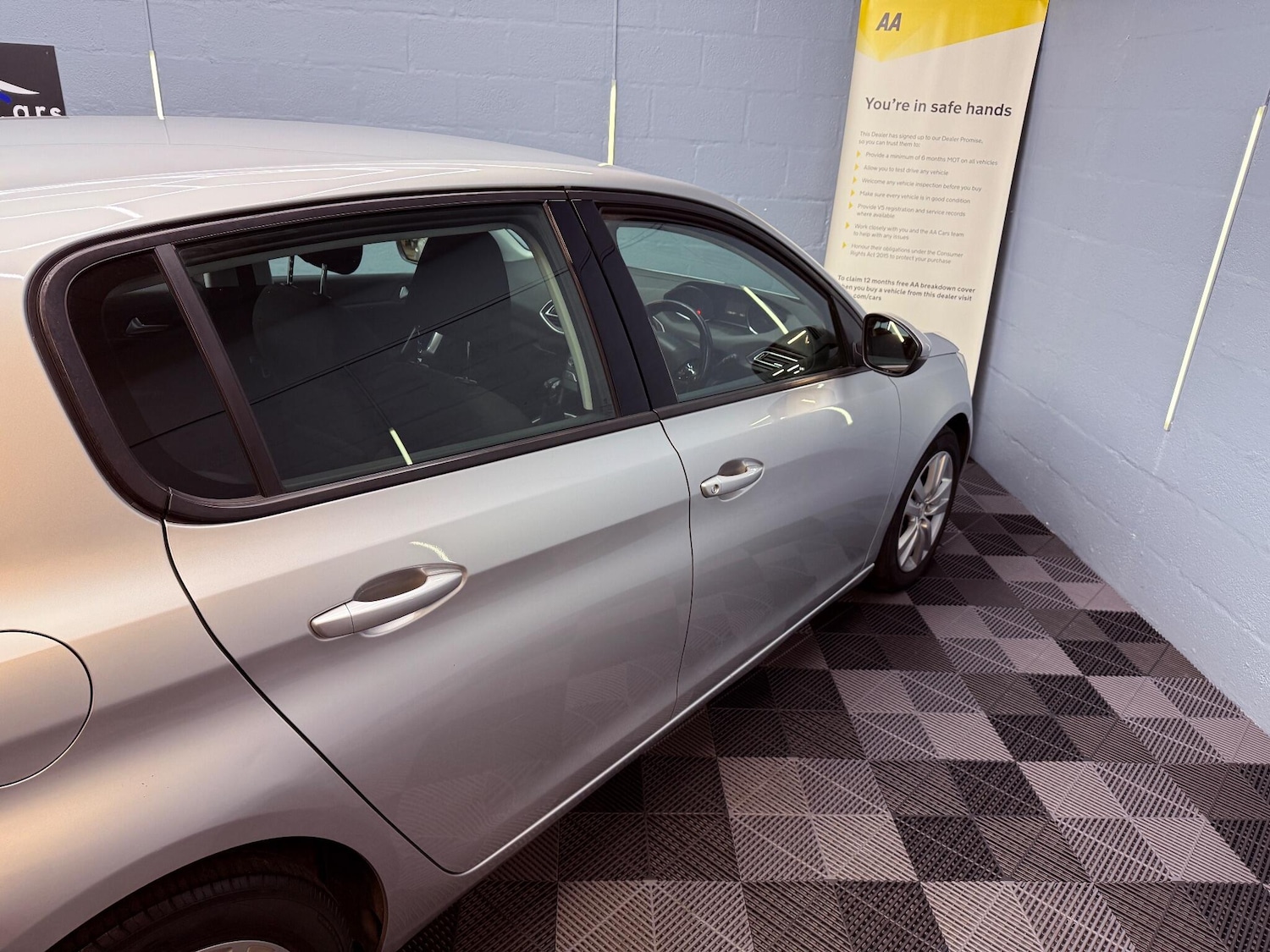 Used Peugeot 308 2015 for sale - 76572331: Photo 41