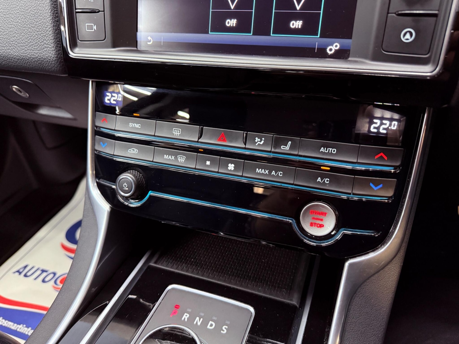 Used Jaguar XE 2016 for sale - 78058064: Photo 19