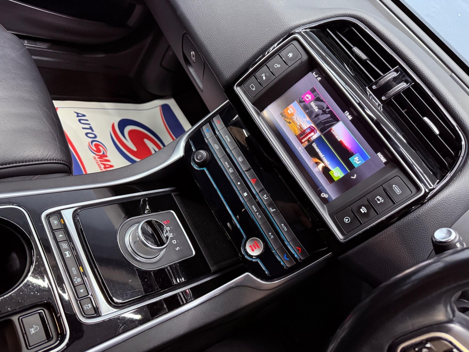 Used Jaguar XE 2016 for sale - 78058064: Photo 21