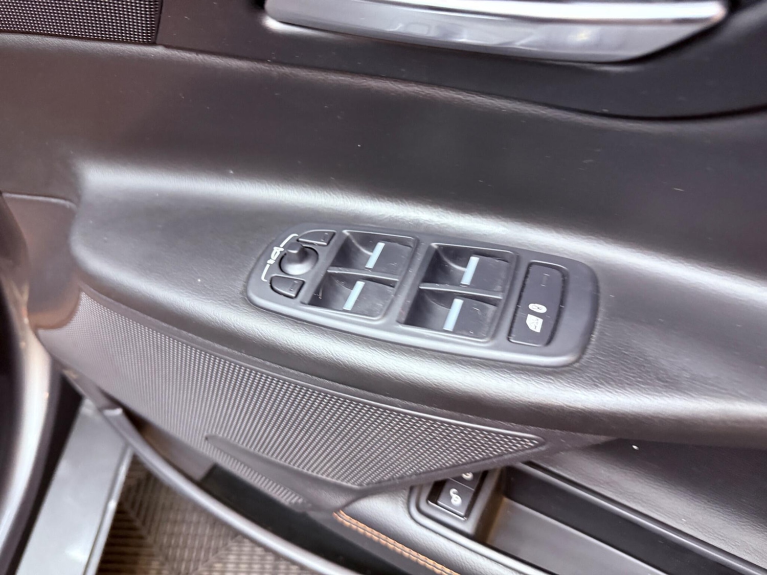 Used Jaguar XE 2016 for sale - 78058064: Photo 54