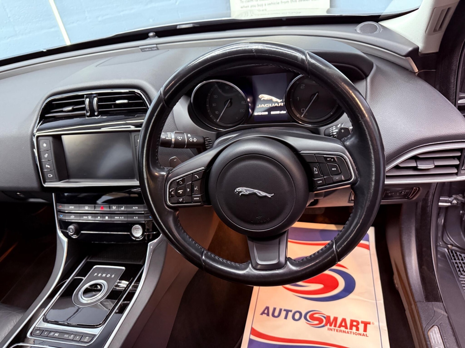 Used Jaguar XE 2016 for sale - 78058064: Photo 60