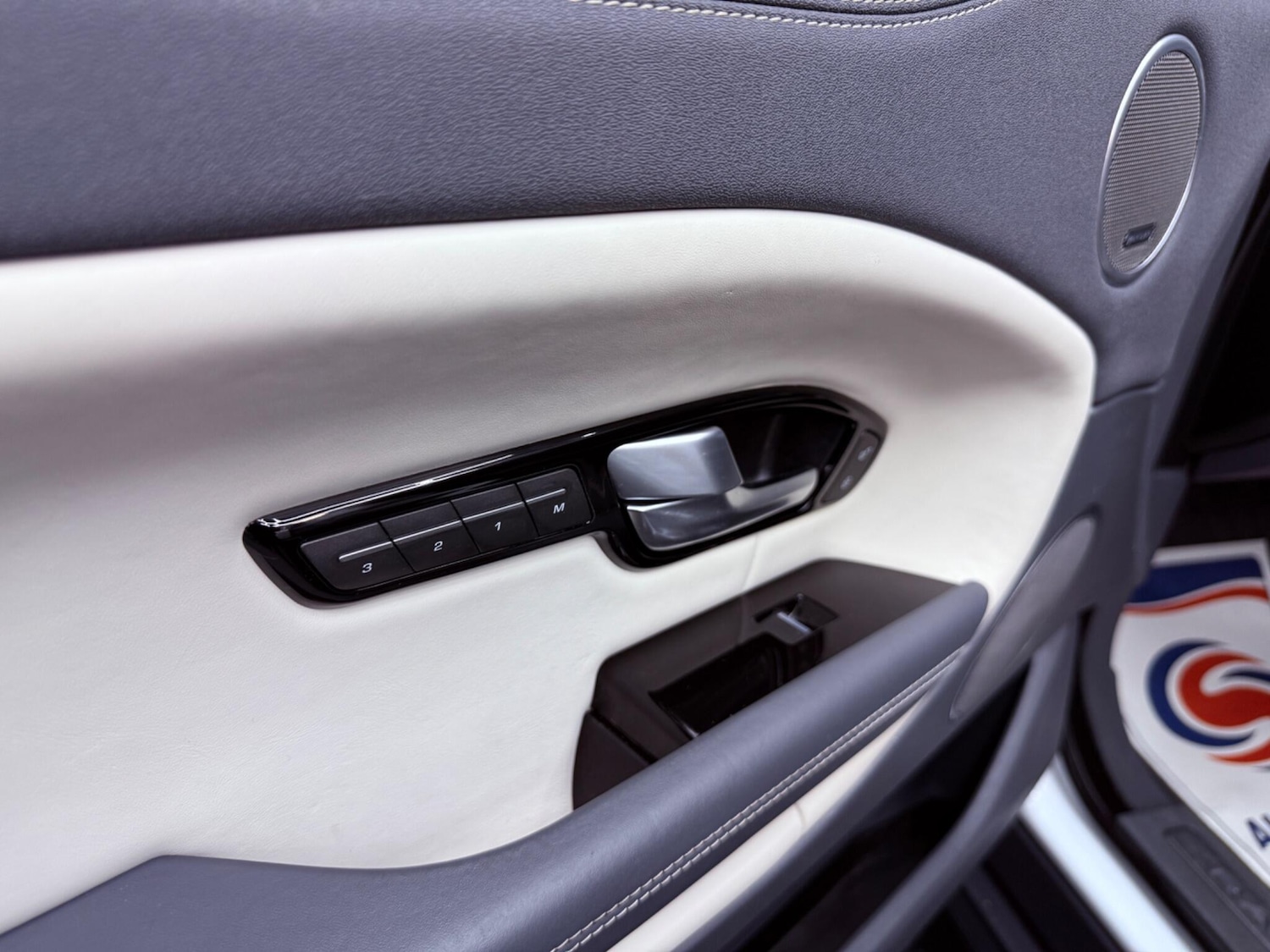 Used Land Rover Range Rover Evoque 2016 for sale - 77175405: Photo 32