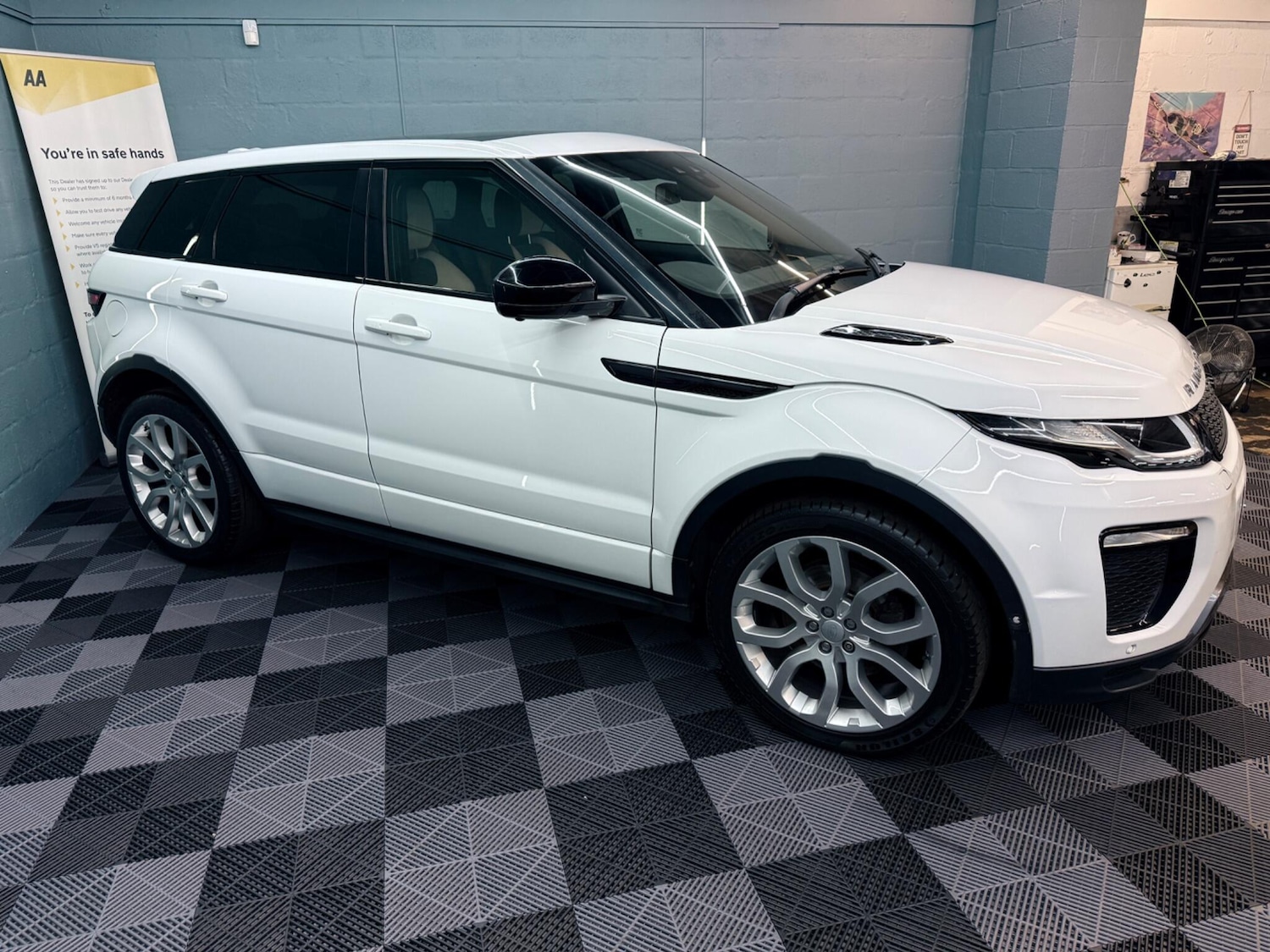 Used Land Rover Range Rover Evoque 2016 for sale - 77175405: Photo 4