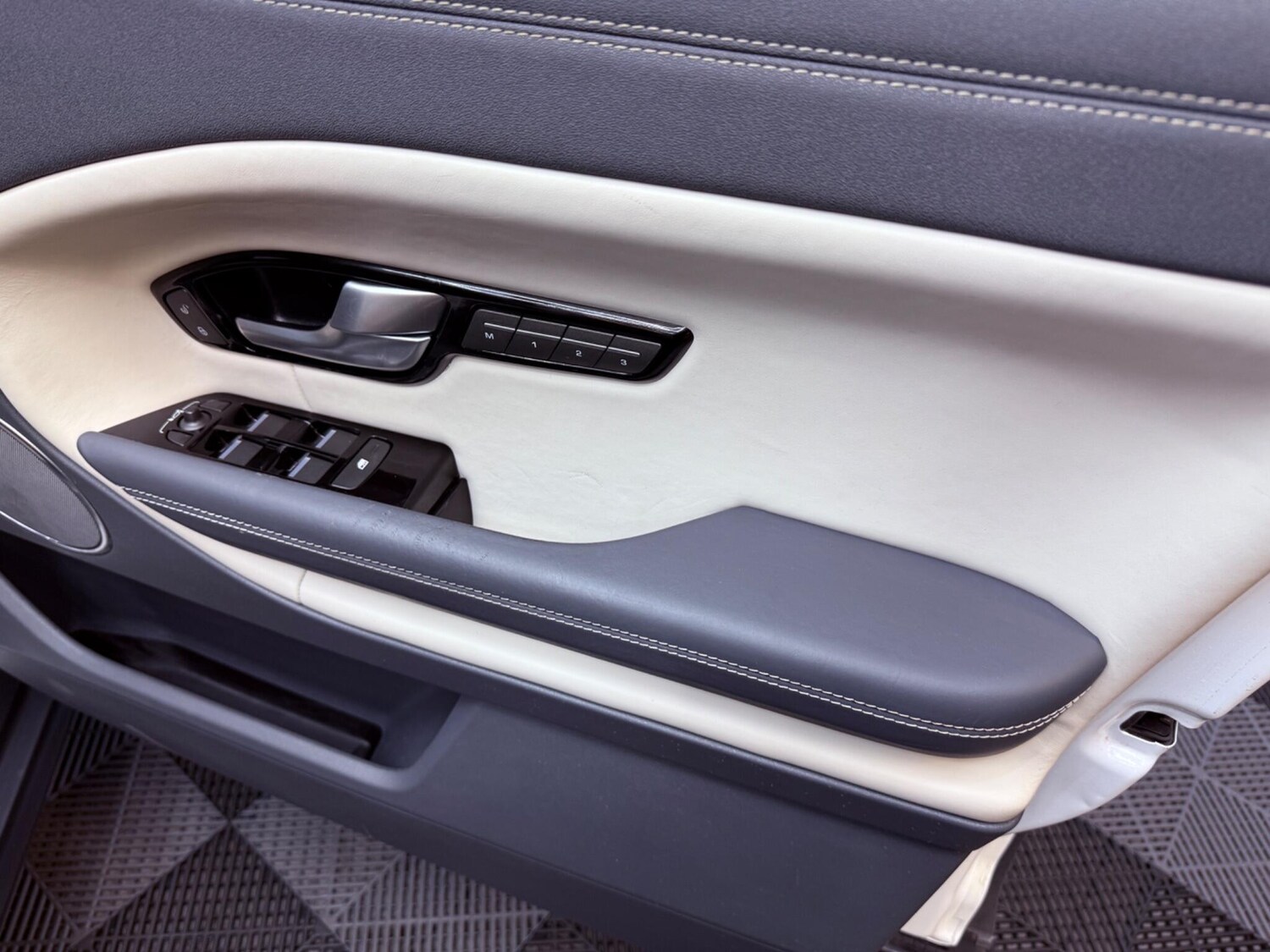 Used Land Rover Range Rover Evoque 2016 for sale - 77175405: Photo 59