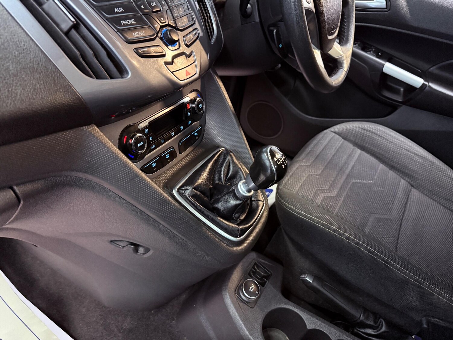 Used Ford Grand Tourneo Connect 2014 for sale - 77479188: Photo 10