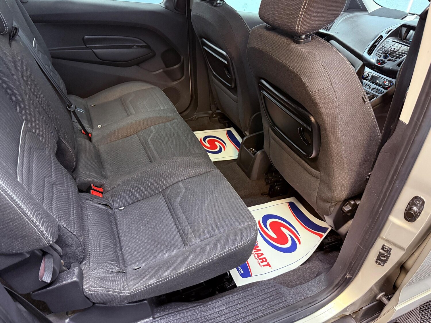 Used Ford Grand Tourneo Connect 2014 for sale - 77479188: Photo 16