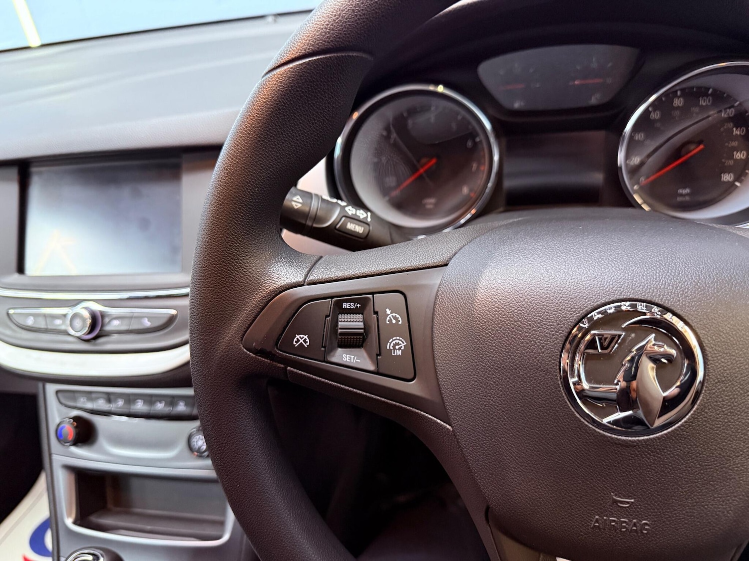 Used Vauxhall Astra 2019 for sale - 76619610: Photo 18