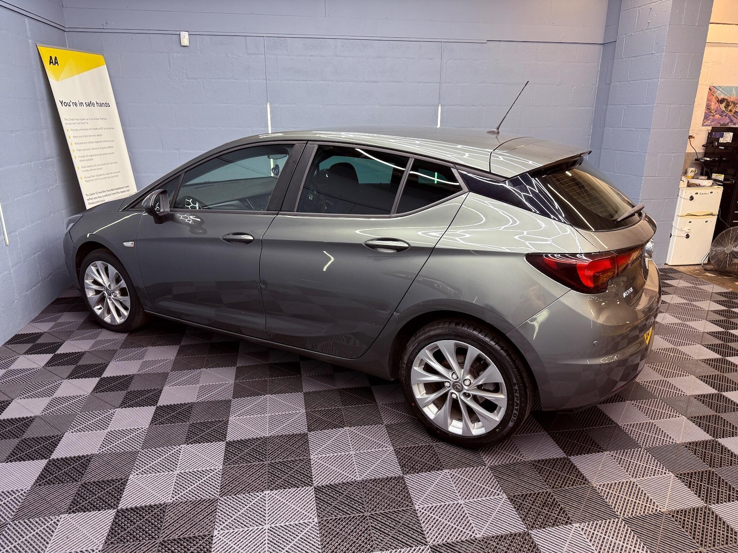 Used Vauxhall Astra 2019 for sale - 76619610: Photo 44
