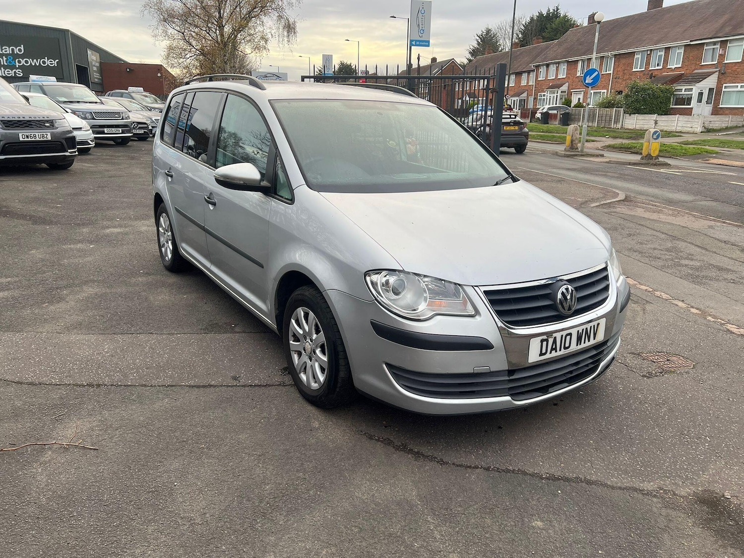 Used Volkswagen Touran 2010 for sale - 76714558: Photo 2