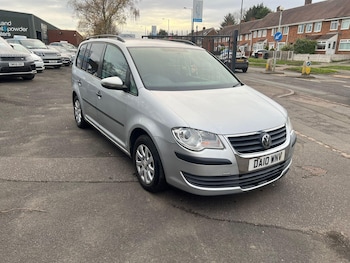 Used Volkswagen Touran 2010 for sale - 76714558: Photo