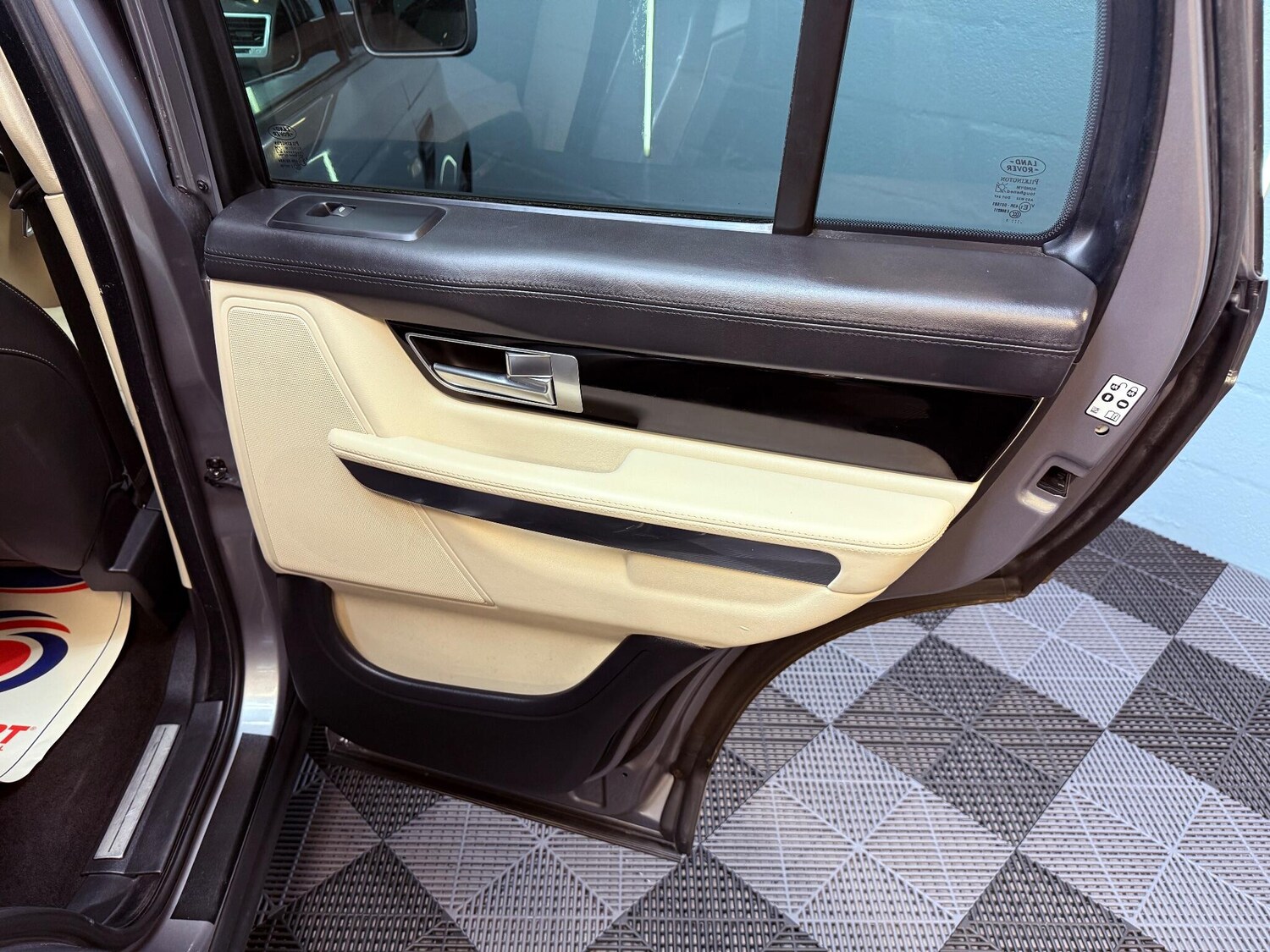 Used Land Rover Range Rover Sport 2011 for sale - 76174701: Photo 40