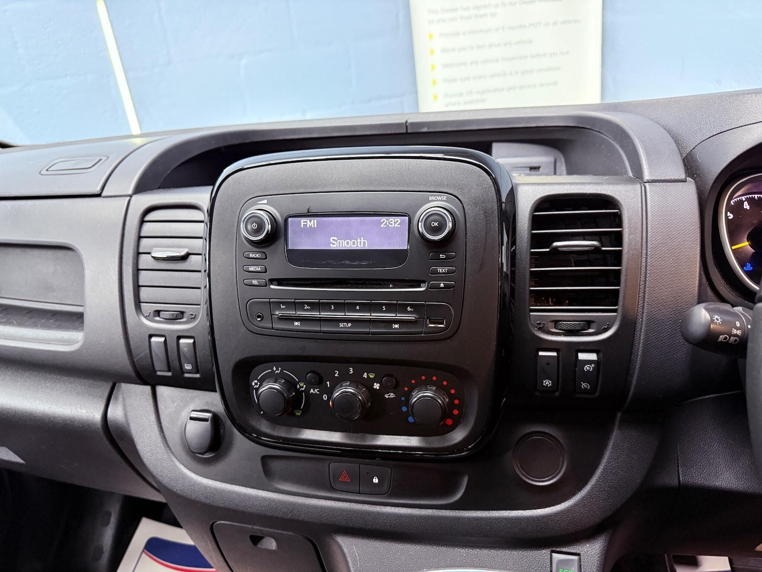 Used Vauxhall Vivaro 2016 for sale - 76538061: Photo 10