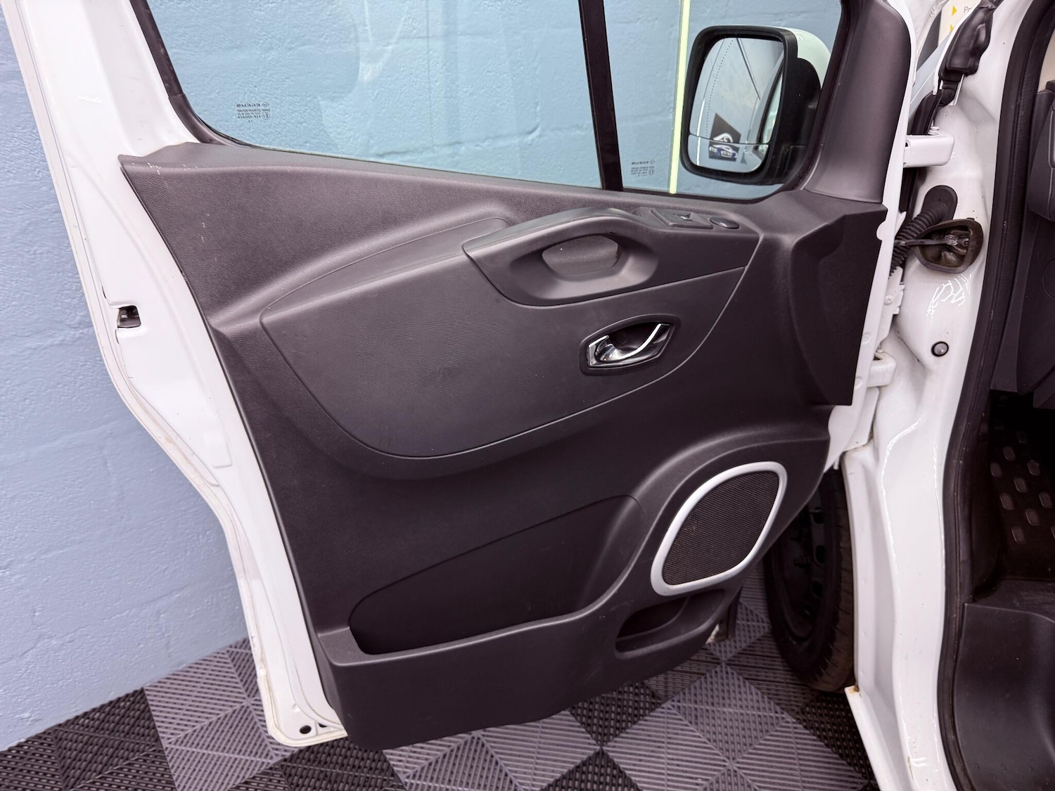 Used Vauxhall Vivaro 2016 for sale - 76538061: Photo 17