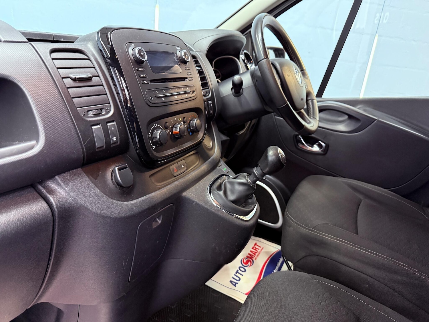 Used Vauxhall Vivaro 2016 for sale - 76538061: Photo 18