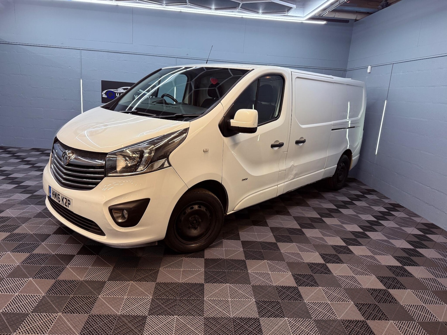 Used Vauxhall Vivaro 2016 for sale - 76538061: Photo 2