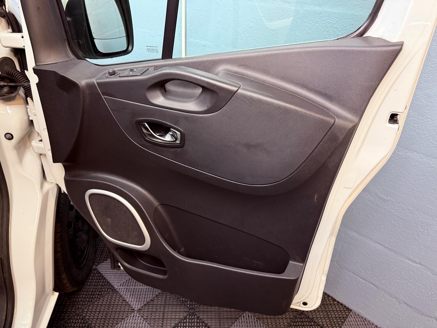 Used Vauxhall Vivaro 2016 for sale - 76538061: Photo 27