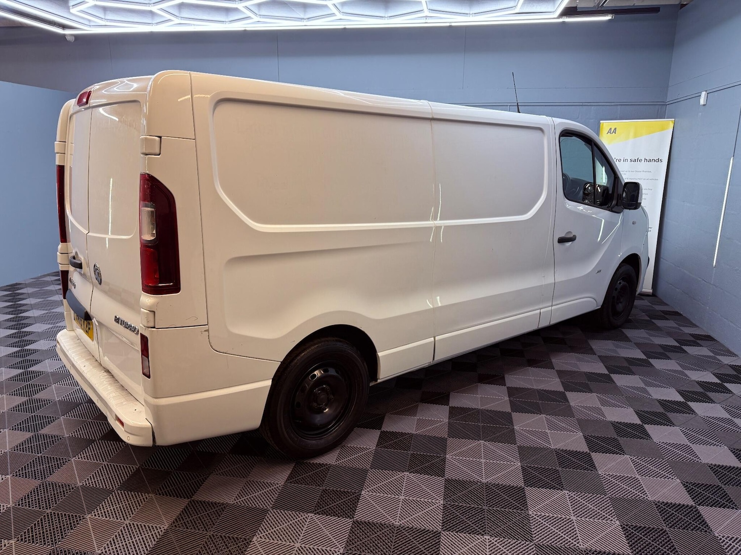 Used Vauxhall Vivaro 2016 for sale - 76538061: Photo 32