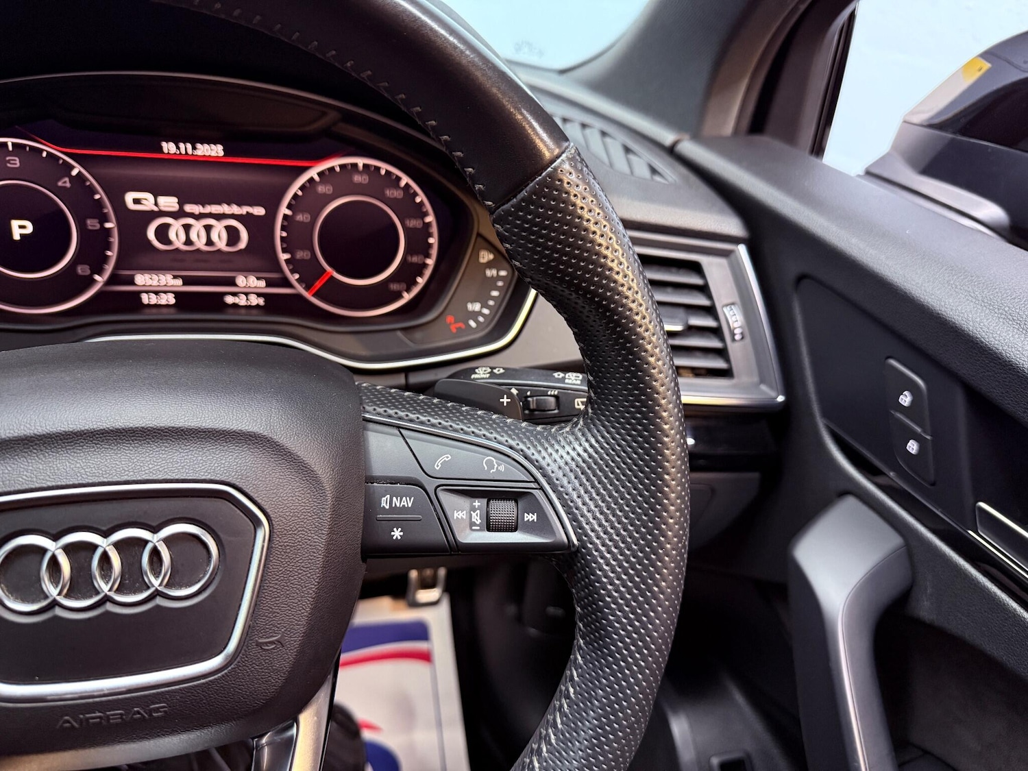 Used Audi Q5 for sale - 76997412: Photo 45