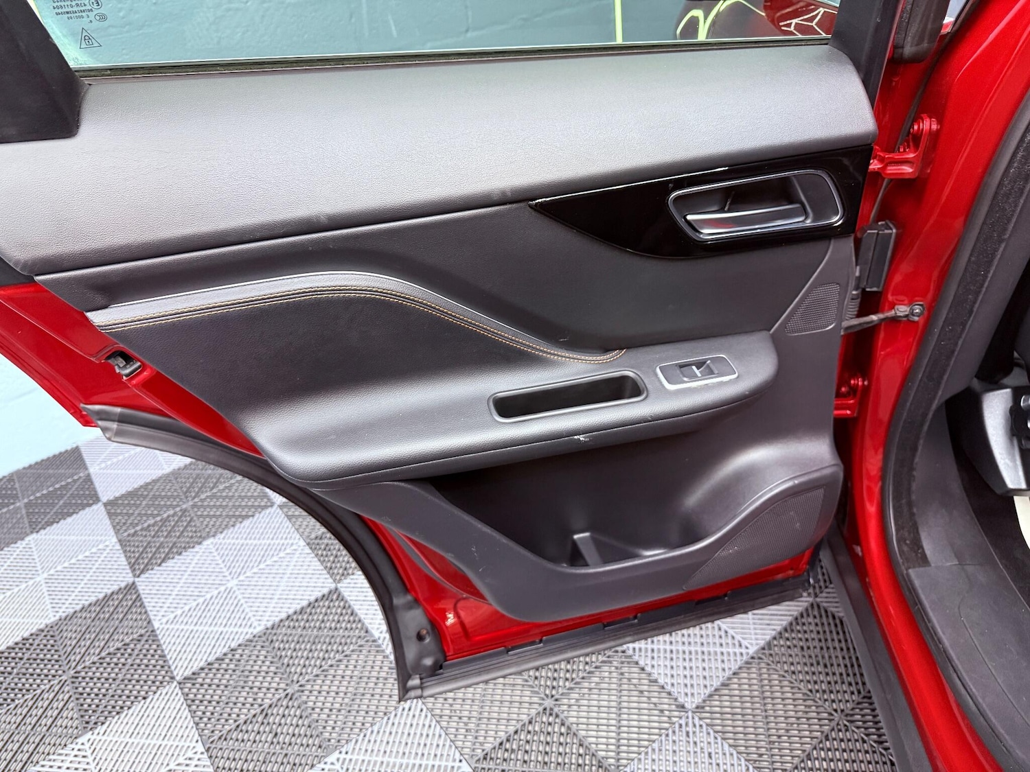 Used Jaguar F-Pace 2017 for sale - 75953865: Photo 22