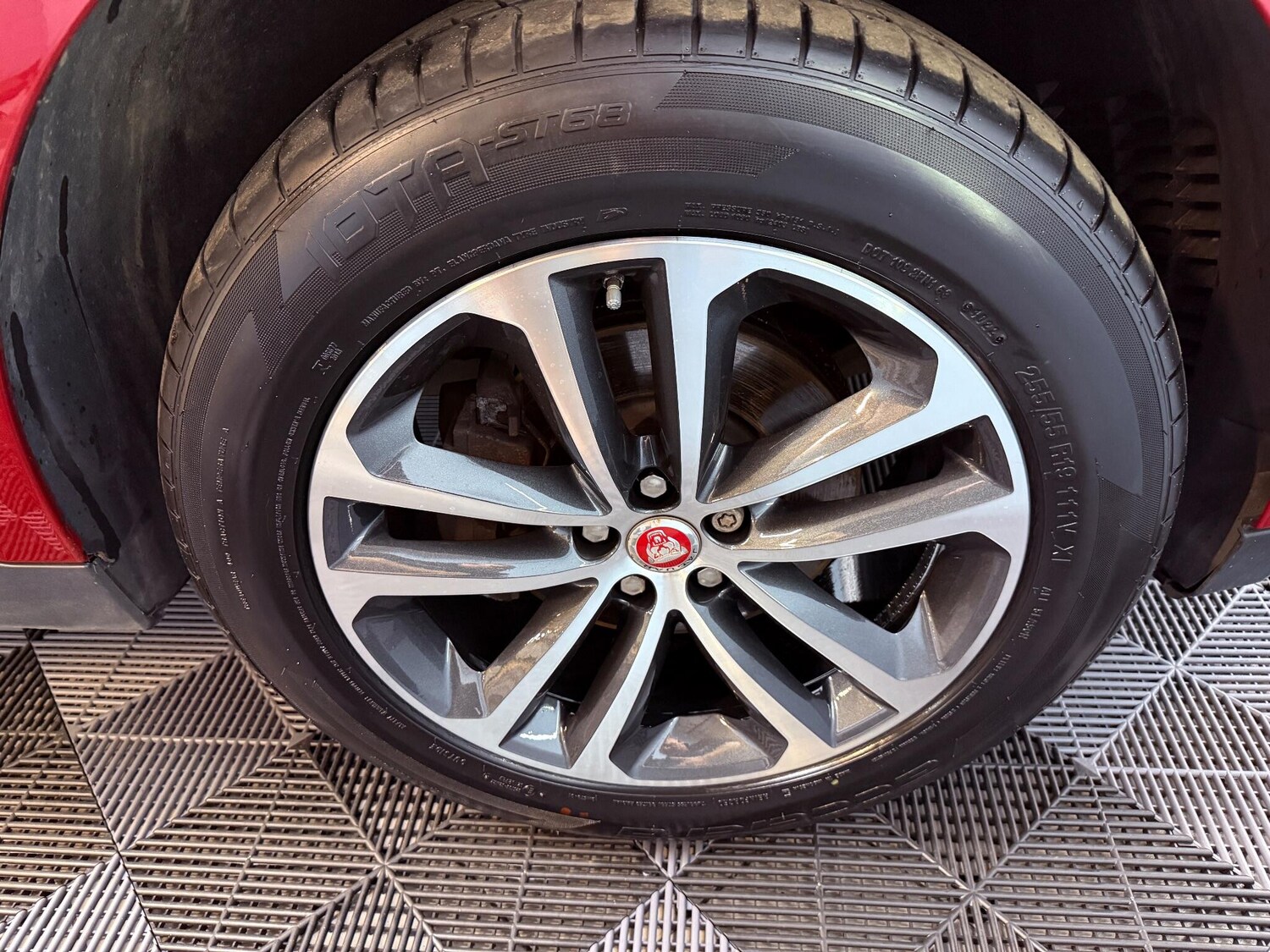 Used Jaguar F-Pace 2017 for sale - 75953865: Photo 28